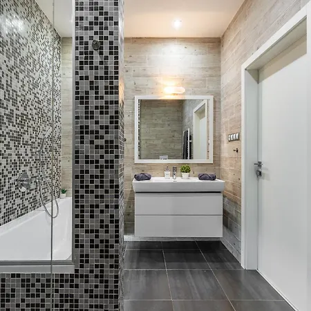 Marianska Nest * Pozsony